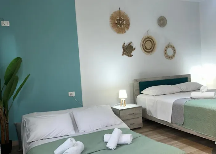 Appartement Gjonis House *